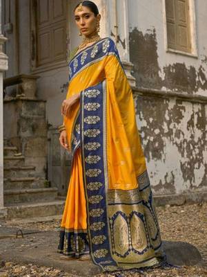 Ethinic Moftis Floral Woven Design Zari Border Kanchi Silk Saree 2