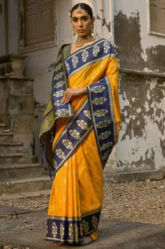 Ethinic Moftis Floral Woven Design Zari Border Kanchi Silk Saree