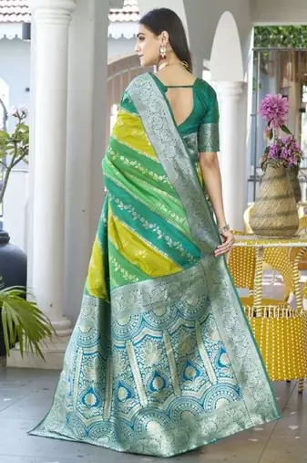 Leheriya Woven Design Zari Border Banarasi Silk Saree