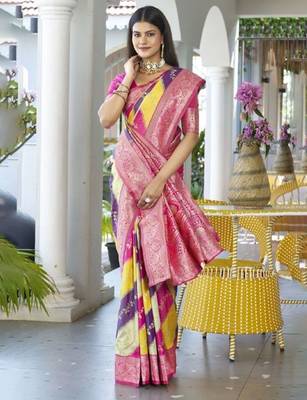 Leheriya Woven Design Zari Border Banarasi Silk Saree 4