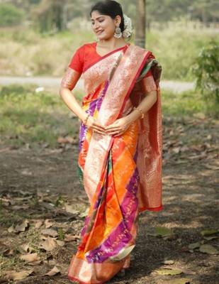 Leheriya Woven Design Zari Border Banarasi Silk Saree 2