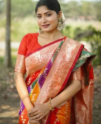 Leheriya Woven Design Zari Border Banarasi Silk Saree 5