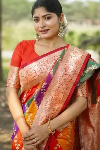 Leheriya Woven Design Zari Border Banarasi Silk Saree