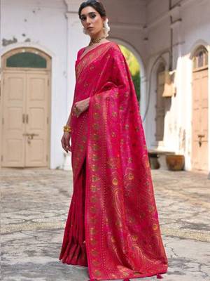 Woven Design Zari Pashmina Banarasi Saree 3