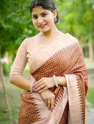 Checked Tussar Saree 3