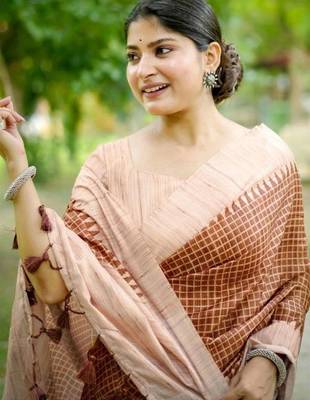 Checked Tussar Saree 4