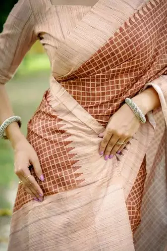 Checked Tussar Saree