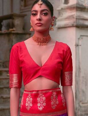 Woven Design Zari Kanjeevaram Saree 5