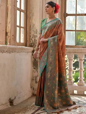 Antique Coffee Floral Woven Design Zari Banarasi Silk Sarees 3