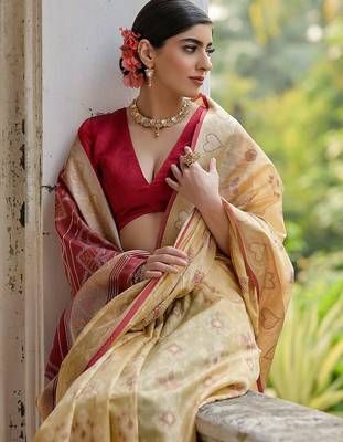 Light Cream Ethnic Motifs Woven Design Zari Ikkat Silk Sarees 3