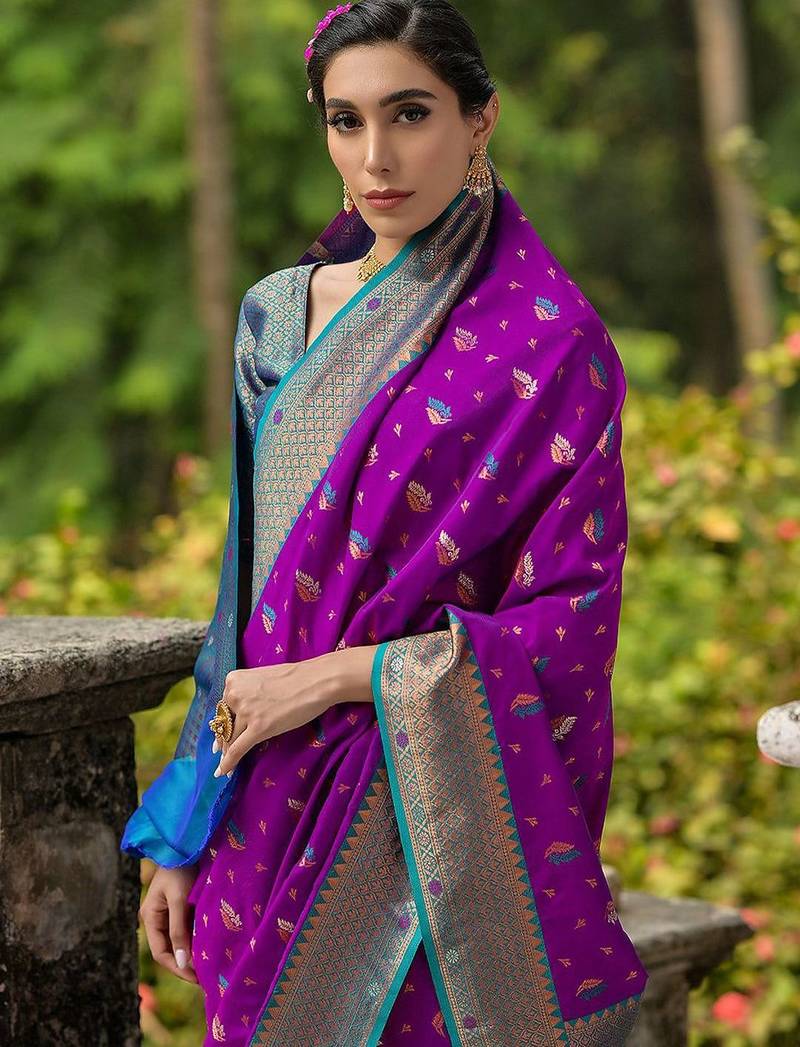Ethnic Motifs Woven Design Zari Saree