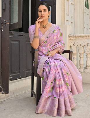 Floral Printed Zari Banarasi Saree 2