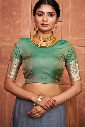 Ethnic Motifs Woven Design Zari Paithani Saree