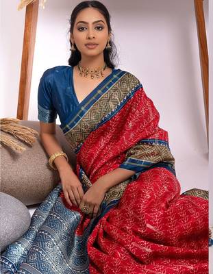 Floral Zari Tussar Saree With Tassels 4