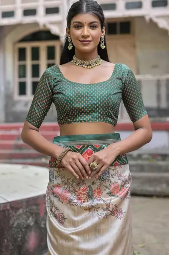 Floral Printed Zari Tussar Saree With Tassels