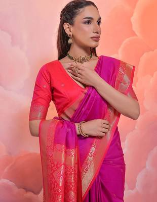 Ethnic Motifs Ethnic Motifs Zari Banarasi Saree With Tassels 3