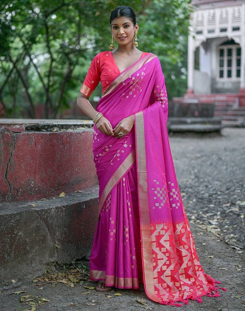Geometric Woven Design Zari Banarasi Saree