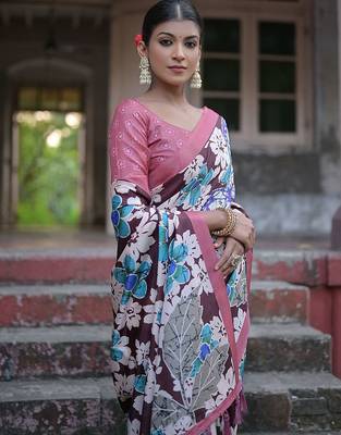 Floral Printed Zari Jamdani Saree With Tassels 3