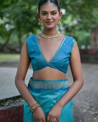 Ethnic Motifs Woven Design Zari Banarasi Saree 4