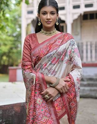Floral Printed Tussar Saree 3