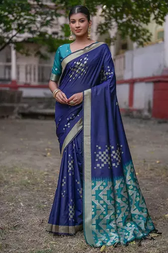 Woven Design Ethnic Motifs Zari Banarasi Saree With Tassels