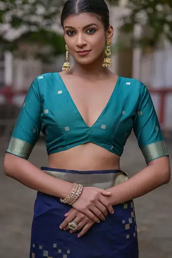 Woven Design Ethnic Motifs Zari Banarasi Saree With Tassels