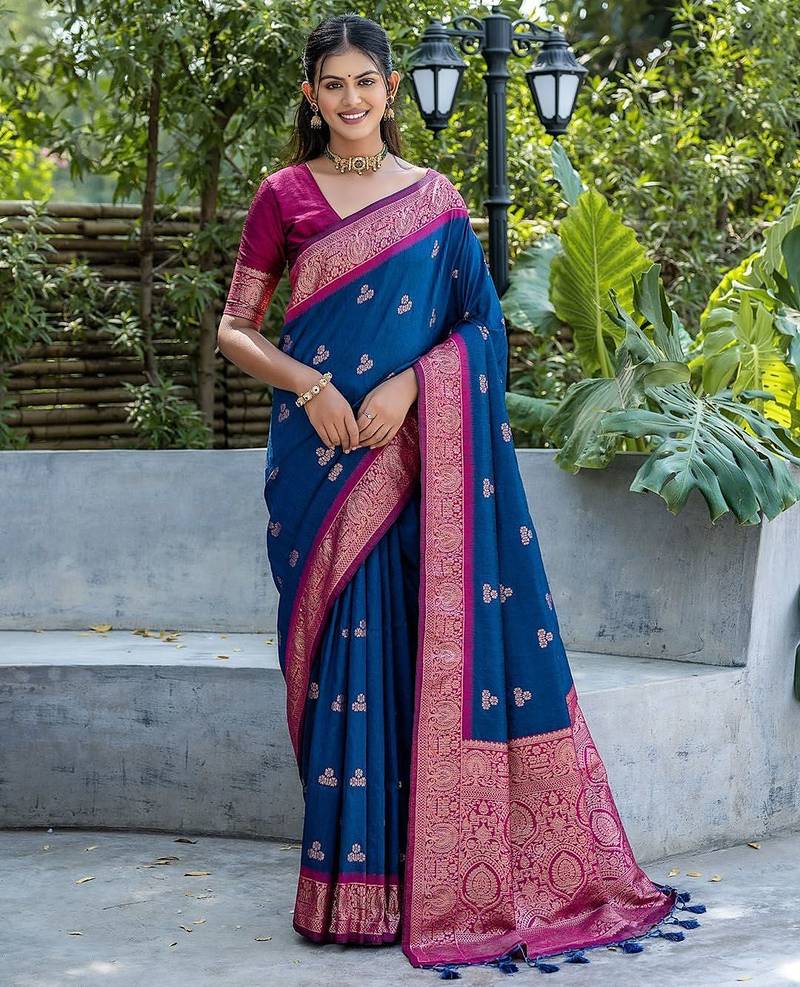 Woven Design Ethnic Motifs Zari Banarasi Saree With Tassels