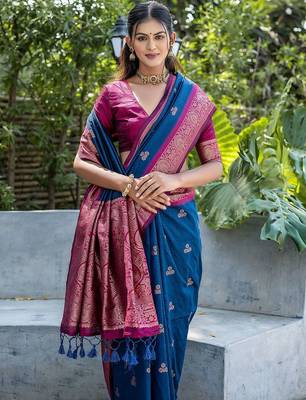 Woven Design Ethnic Motifs Zari Banarasi Saree With Tassels 3
