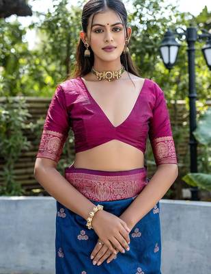 Woven Design Ethnic Motifs Zari Banarasi Saree With Tassels 4