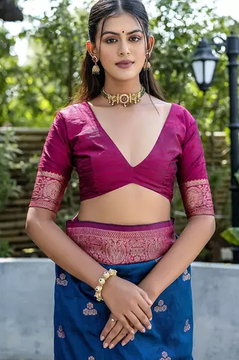 Woven Design Ethnic Motifs Zari Banarasi Saree With Tassels