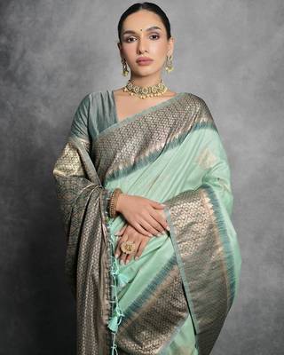 Woven Design Zari Tussar Saree 3
