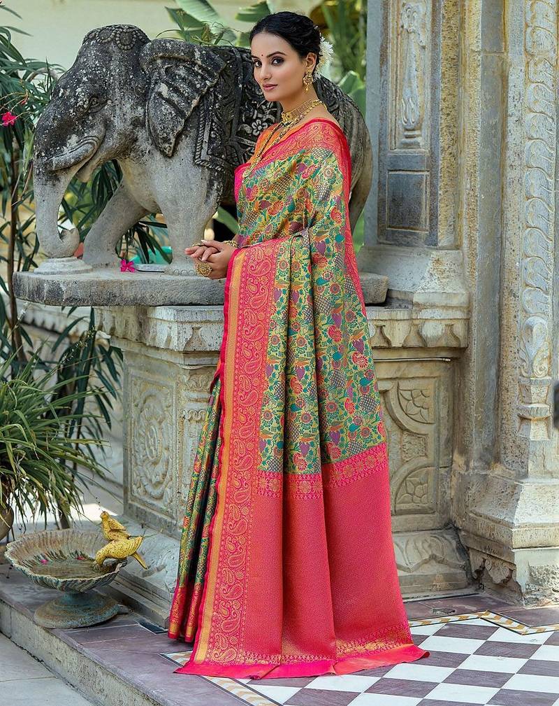 Ethnic Motifs Woven Design Zari Kanjeevaram Saree