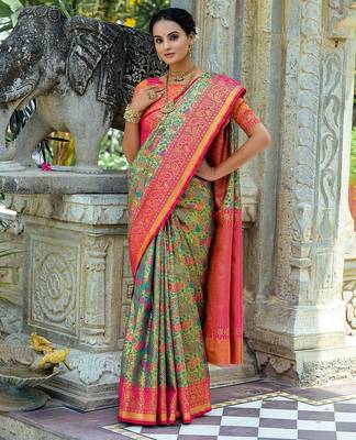 Ethnic Motifs Woven Design Zari Kanjeevaram Saree 3