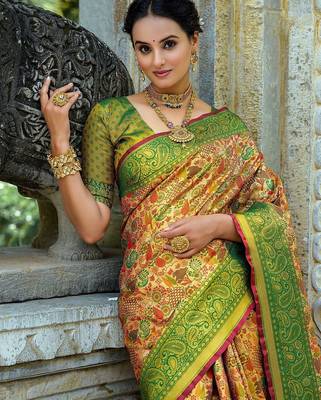Ethnic Motifs Woven Design Zari Kanjeevaram Saree 4