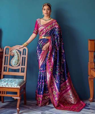 Ethnic Motif Woven Design Zari Paithani Saree 1