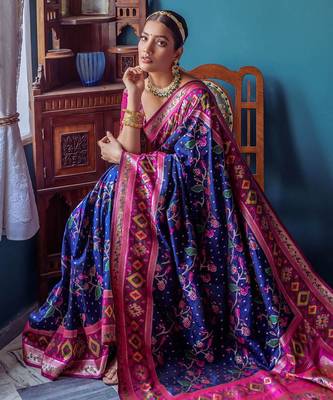 Ethnic Motif Woven Design Zari Paithani Saree 3