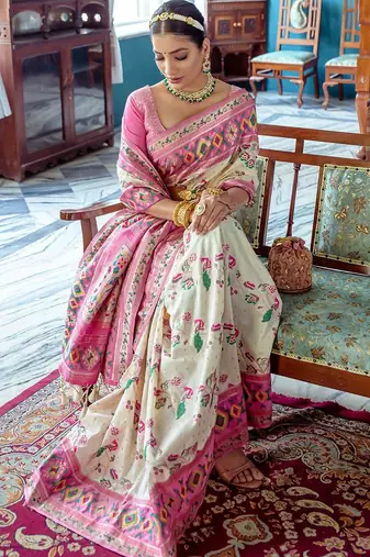 Ethnic Motifs Woven Design Zari Art Silk Paithani Saree