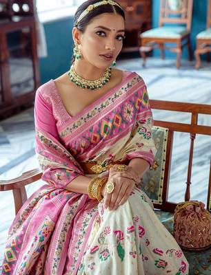 Ethnic Motifs Woven Design Zari Art Silk Paithani Saree 3