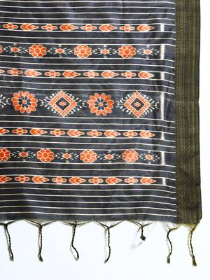 Solid Silk Cotton Saree 5