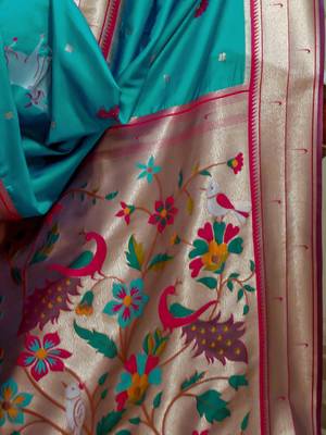 Ethnic Motifs Woven Design Zari Paithani Saree 4
