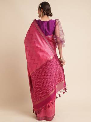 Geometric Printed Zari Leheriya Saree 3