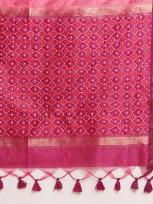 Geometric Printed Zari Leheriya Saree 6