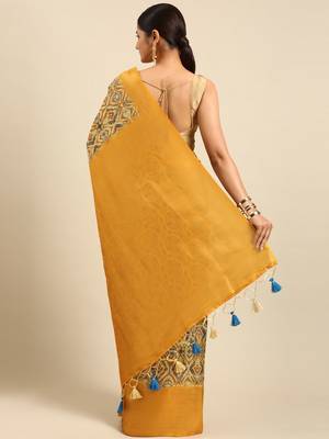 Beige & Yellow Ethnic Motifs Silk Blend Banarasi Saree 3