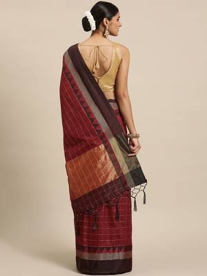 Maroon & Brown Checked Zari Banarasi Saree 2