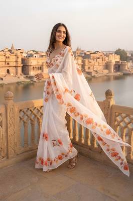 white color silver cotton blend designer printed stylish girlie saree 4