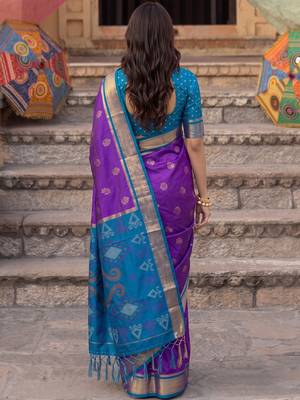 purple color soft silk blend woven jari jacquard designer ethnic partywear saree 2