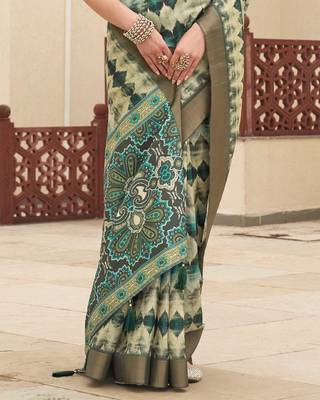 green color dola silk blend beautiful fancy ceremonial saree 3