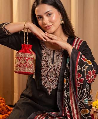 Women Ethnic Motifs Embroidered Regular Thread Work Kurta with Trousers & With Dupatta 2
