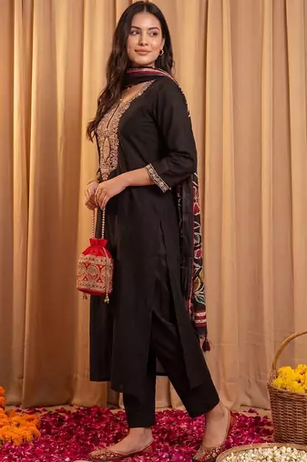 Women Ethnic Motifs Embroidered Regular Thread Work Kurta with Trousers & With Dupatta