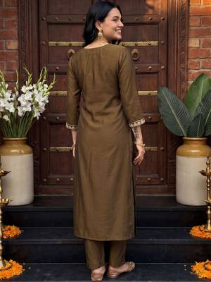 Women Ethnic Motifs Embroidered Regular Thread Work Kurta with Trousers & With Dupatta 4